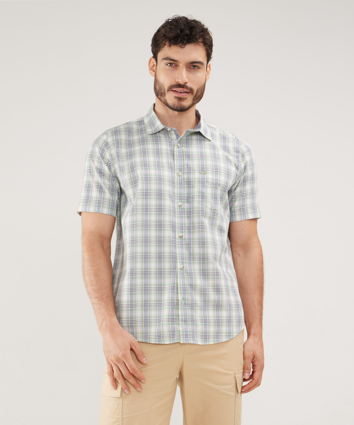 Camisa Preteñida Manga Corta Con Bolsillo Y Sesgo
