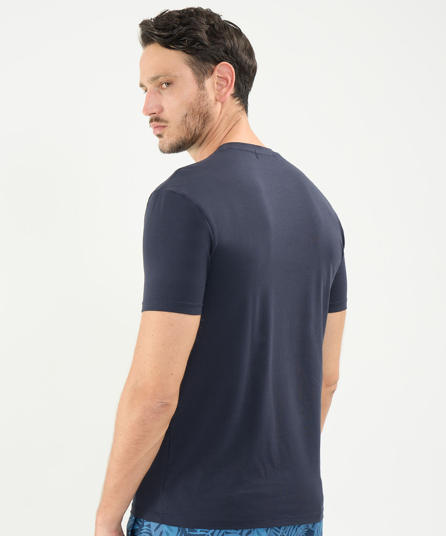 Camiseta Slim Cuello Redodno Manga Corta