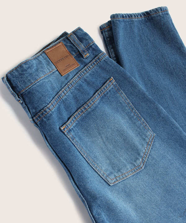 Jean Regular Tono Azul Medio Oscuro