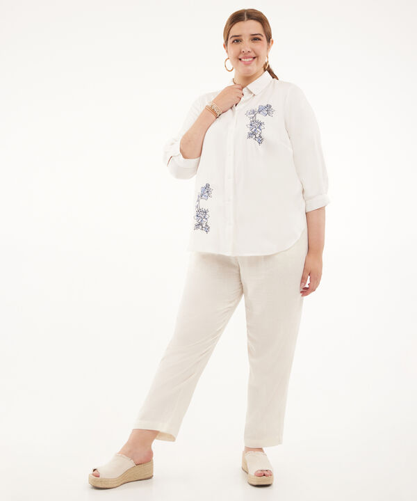 Camisa Unicolor  Con Bordados Manga 3/4