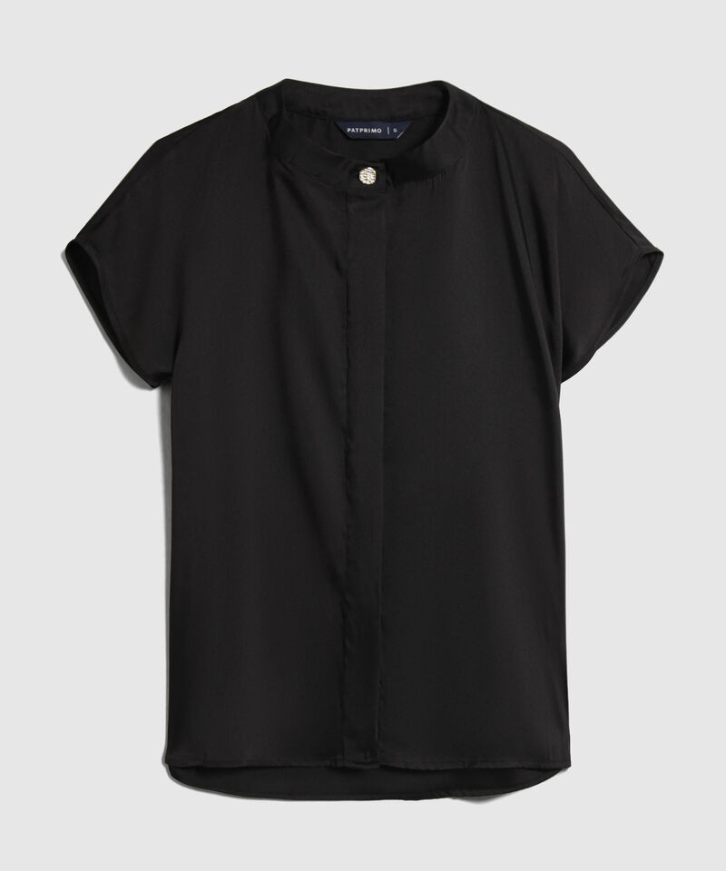 Blusa Unicolor Con Detalle 