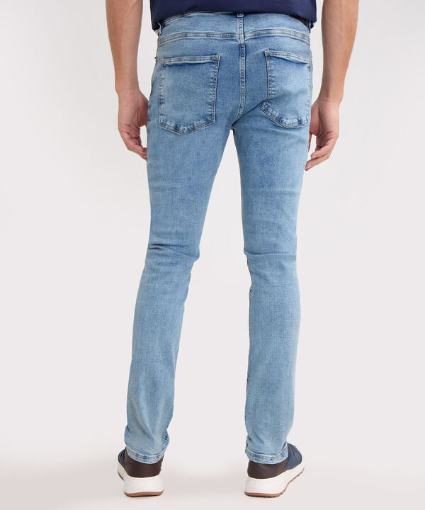 Jean Slim Tono Azul Claro