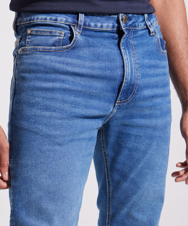 Jean Slim Tono Azul Medio
