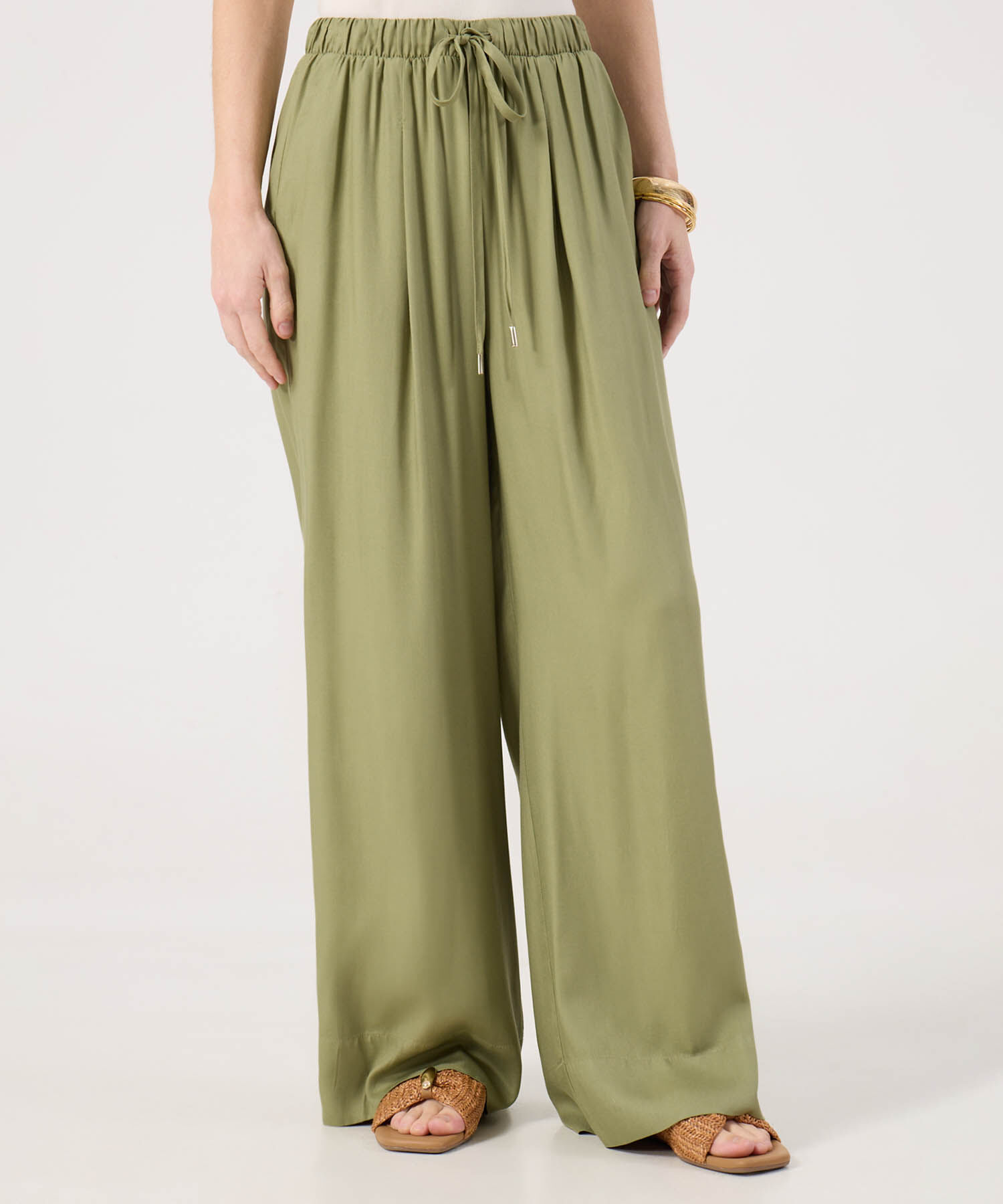 Pantalón Fluido Con Pretina Resortada