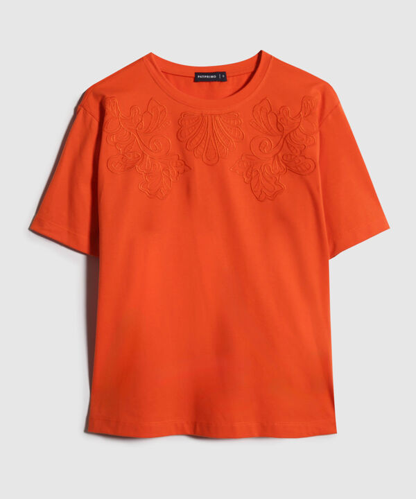 Camiseta Unicolor Con Bordado