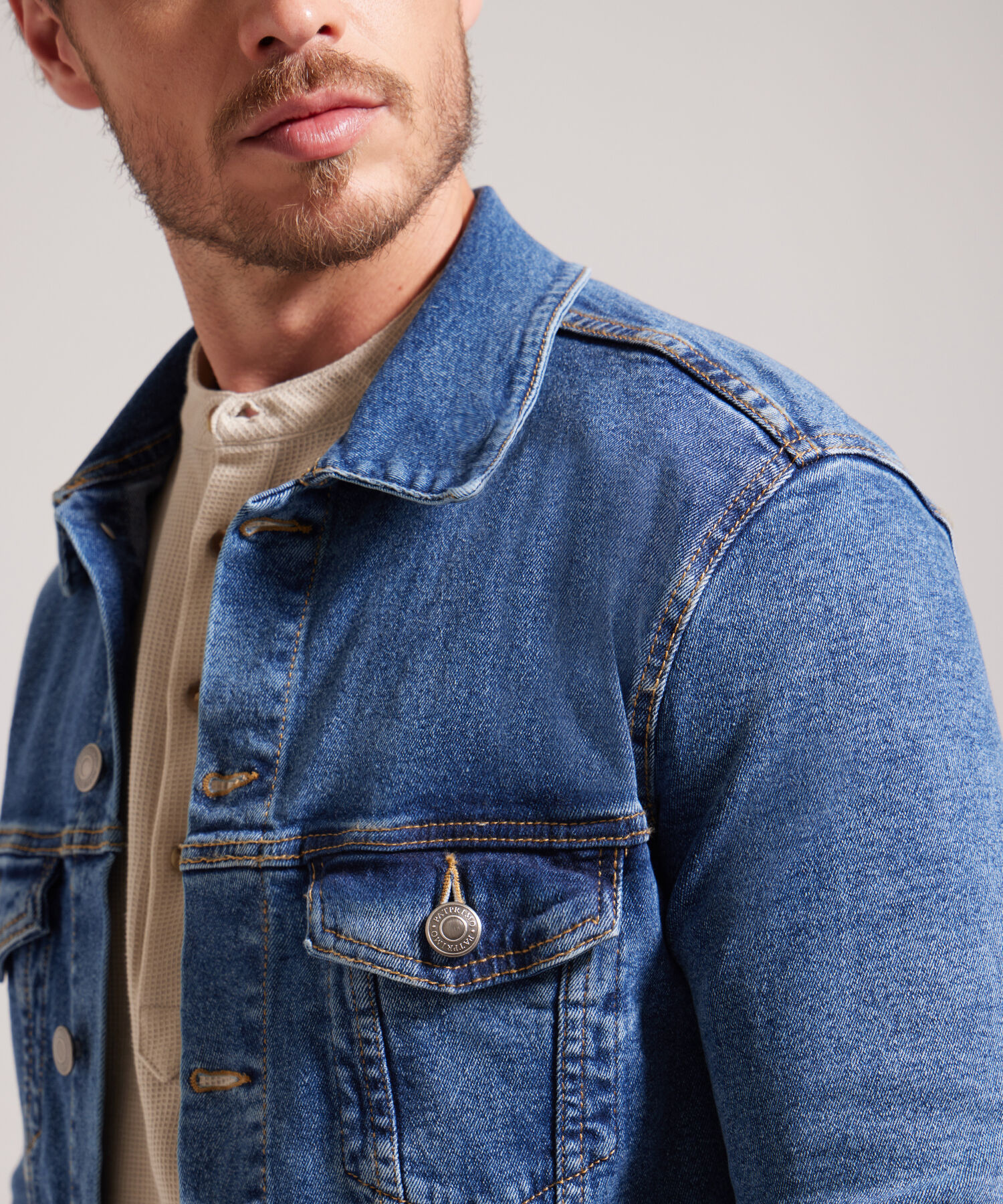 Chaqueta Trucker Tono Azul  Oscuro