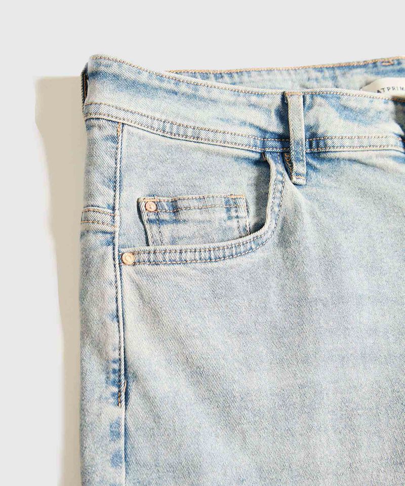 Jeans Mom Con Desgastes