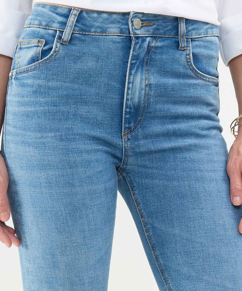 Jeans Skinny Tono Medio
