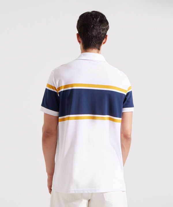 Polo con Diseño de Franjas