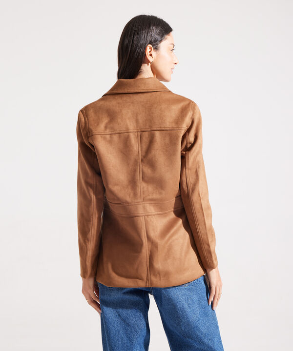 Chaqueta Con Botones Y Solapa