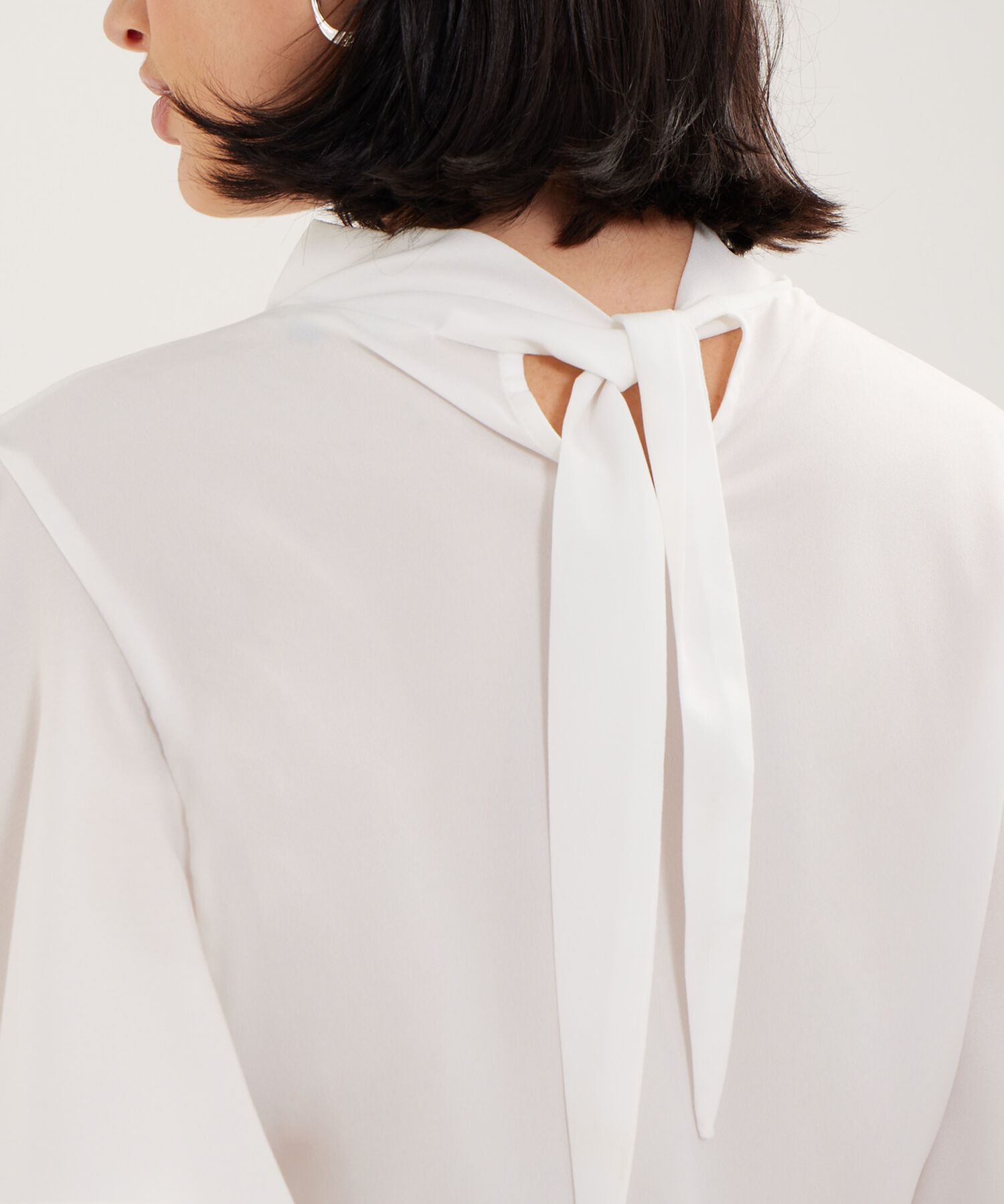 Blusa Unicolor, Manga Corta Tipo Campana