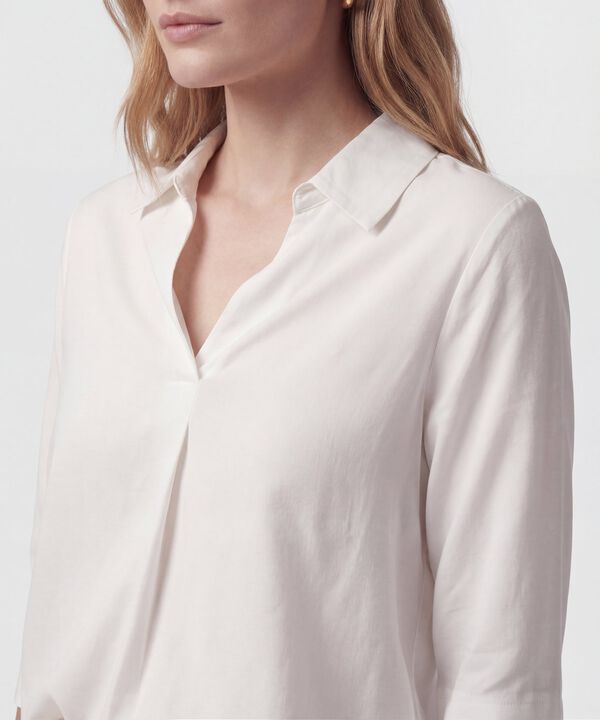 Blusa De Manga Media Con Cuello Camisero