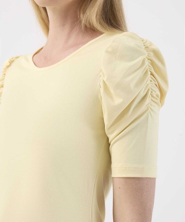 Blusa con Detalle en Mangas image number null