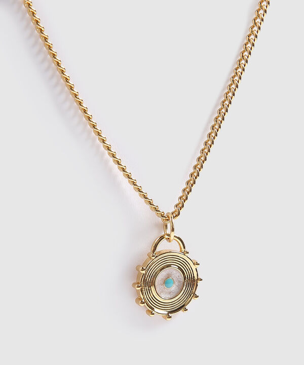 Set de Accesorios Dorados con Dije