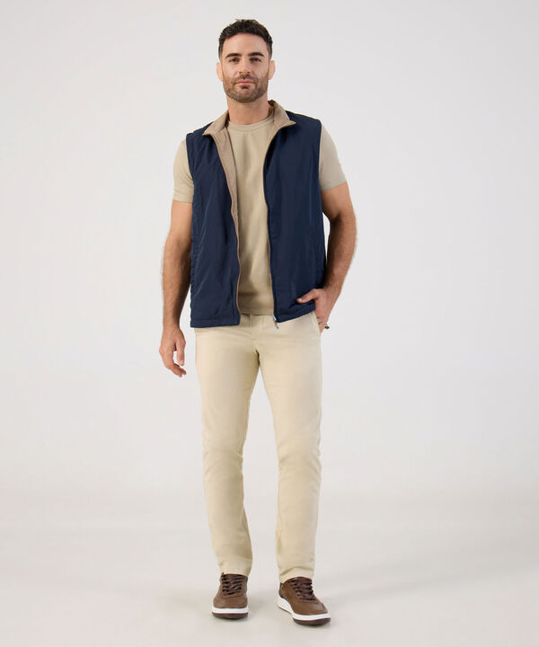 Chaleco Reversible con Cuello Alto para Hombre image number null