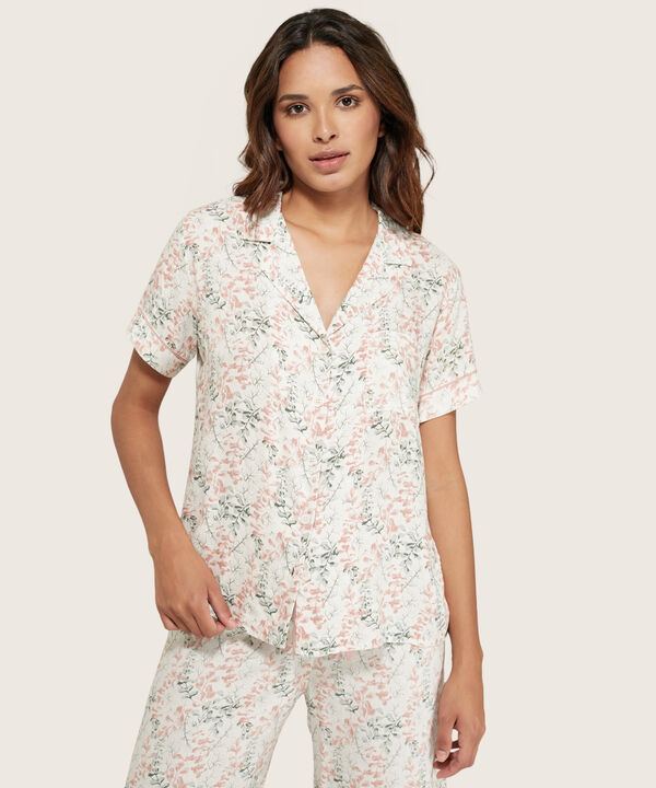 Camisa Resort Estampada Con Bolsillo En Frente