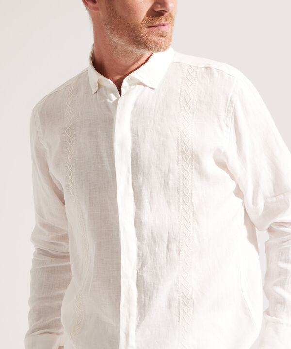 Camisa Guayabera con Bordado image number null