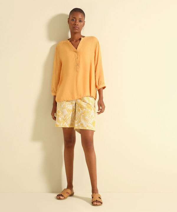 Blusa Manga 3/4 Unicolor Con Botones En Frente Monoproducto image number null