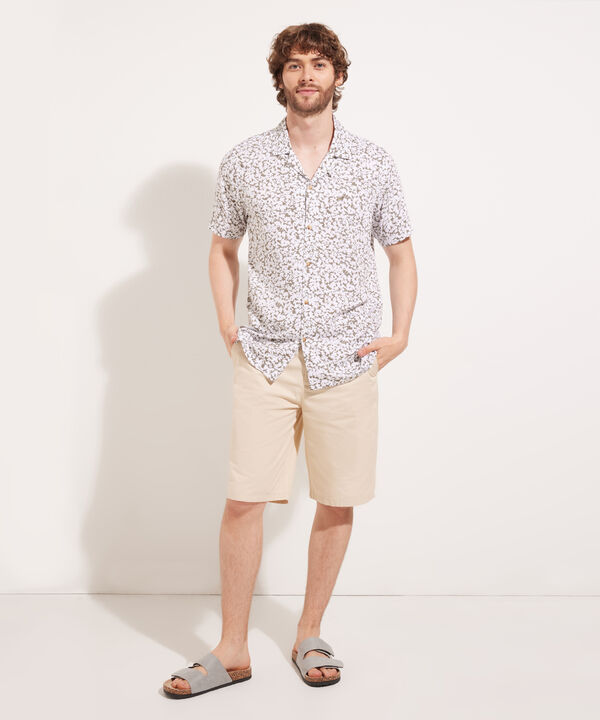 Camisa Cuello Resort Estampada Con Bordado En Frente