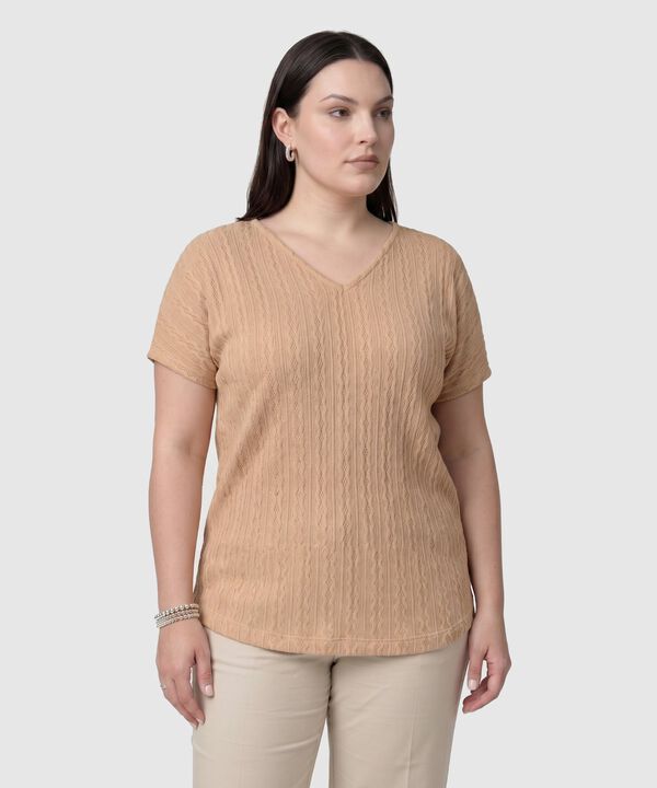 Camiseta Cuello V Textura Mujer Curvy image number null