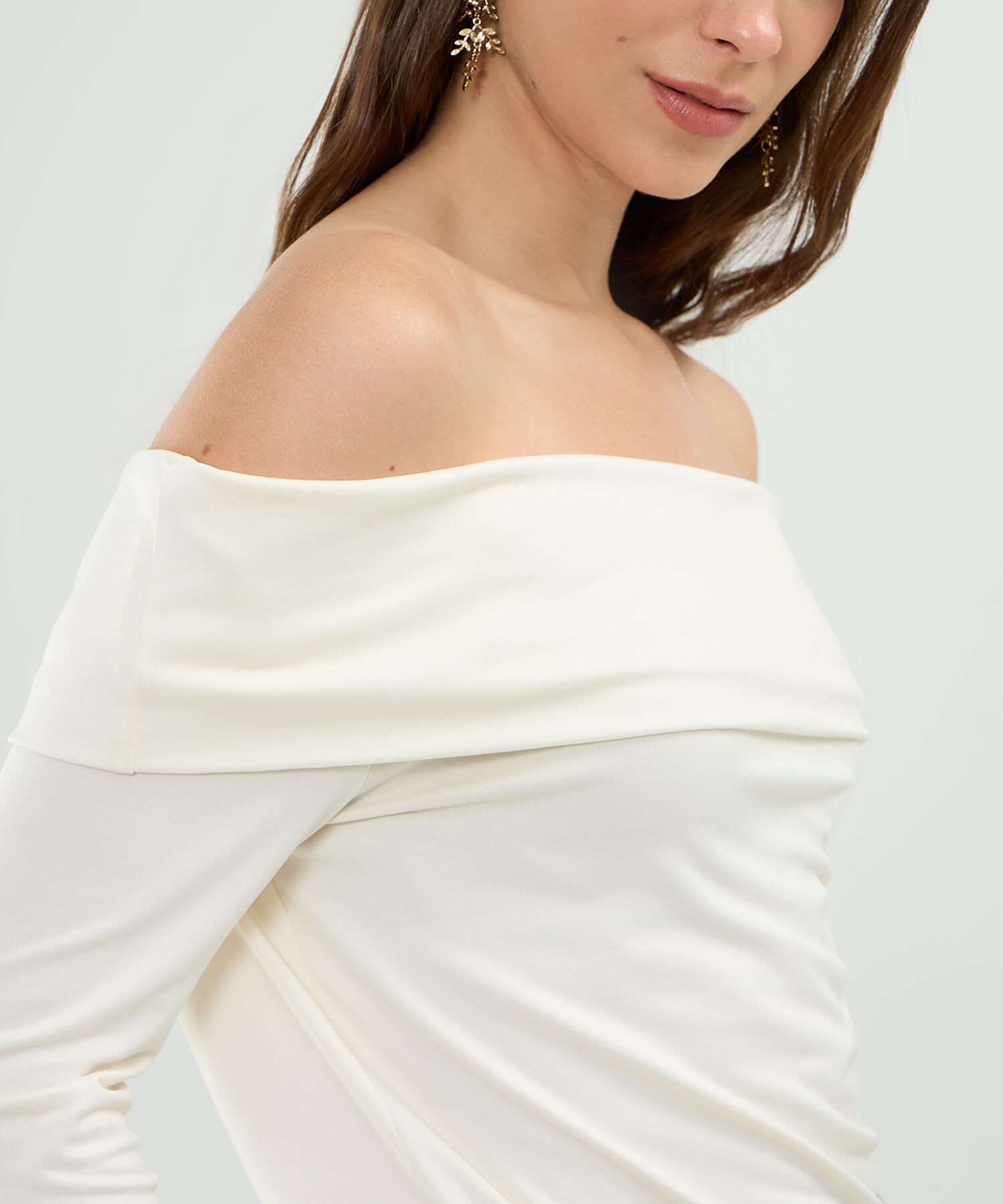 Camiseta Ajustada Cuello Bandeja Para Mujer