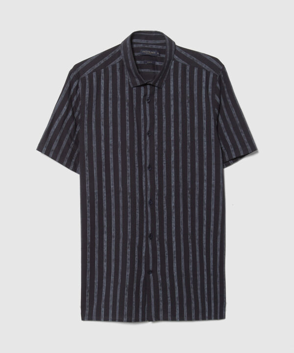 Camisa con Estampado Tropical de Hojas