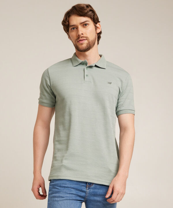 Polo Unicolor Con Textura, Cuello Y Puños Tejidos, Sin Bolsillo, Silueta Regular Fit, Sunset Dust Línea Moda