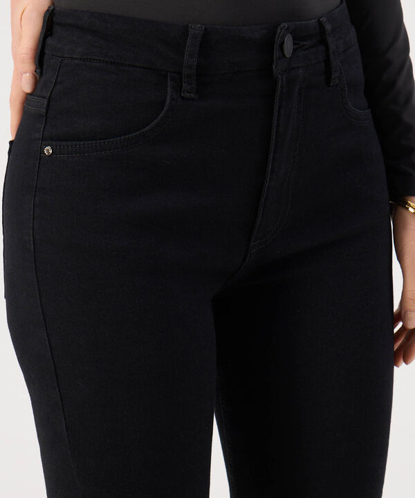 Jean Curvy Tono Oscuro image number null