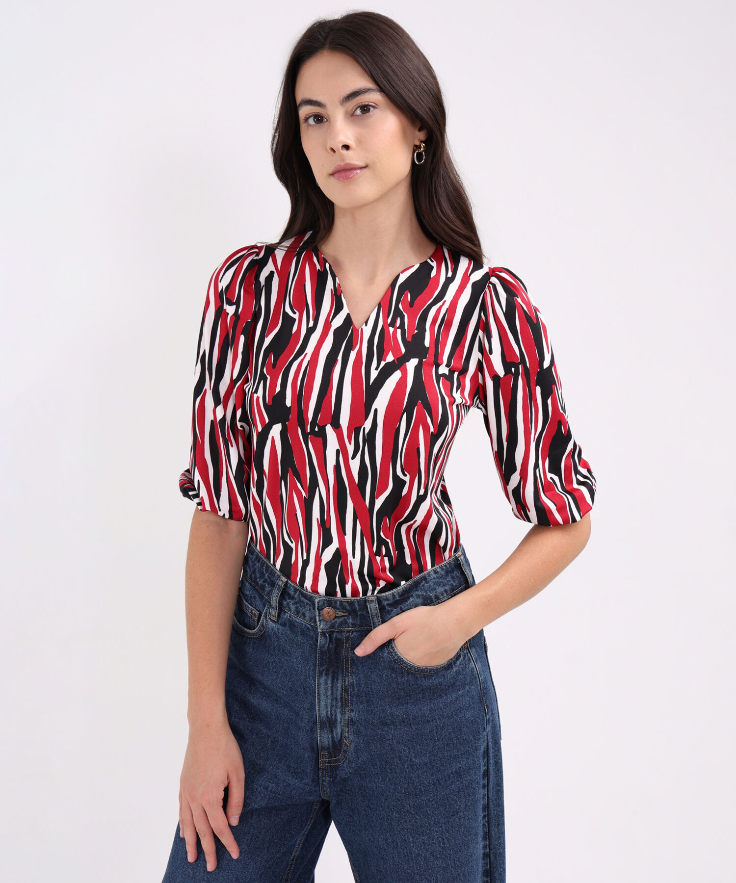 Camiseta Estampada Escote V