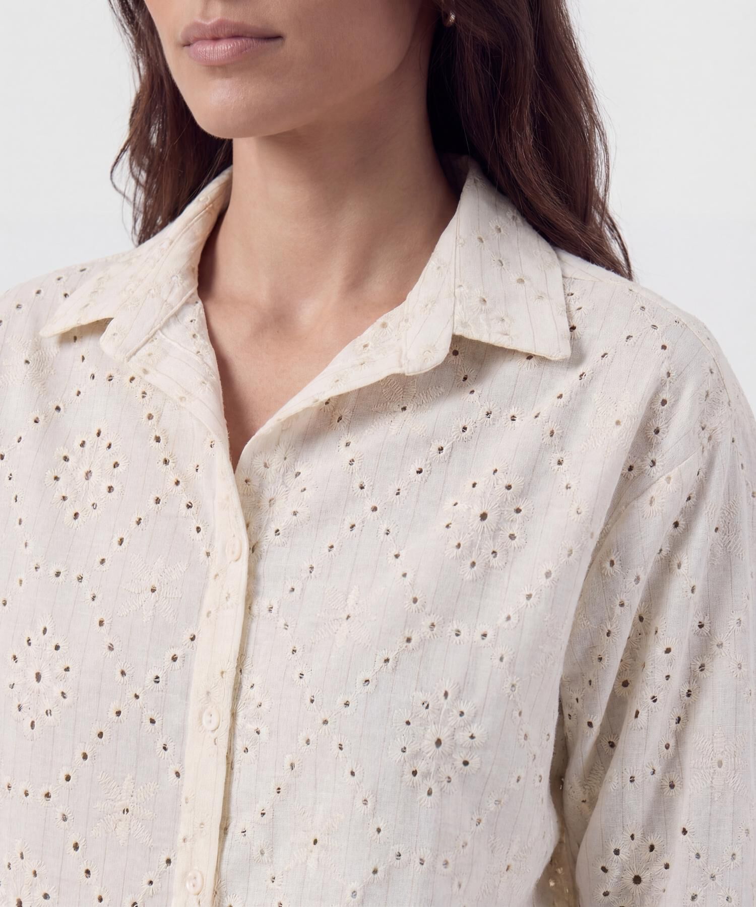 Camisa En Broderie Con Charretera Para Mujer