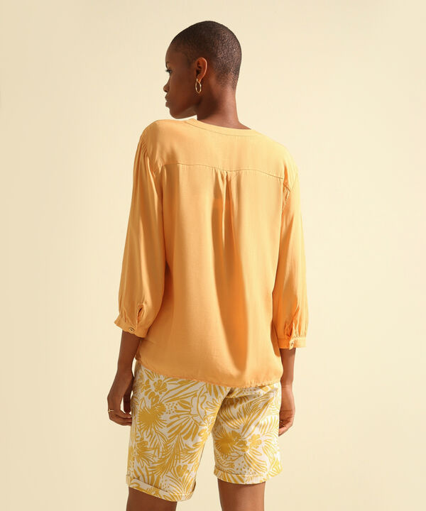 Blusa Manga 3/4 Unicolor Con Botones En Frente Monoproducto