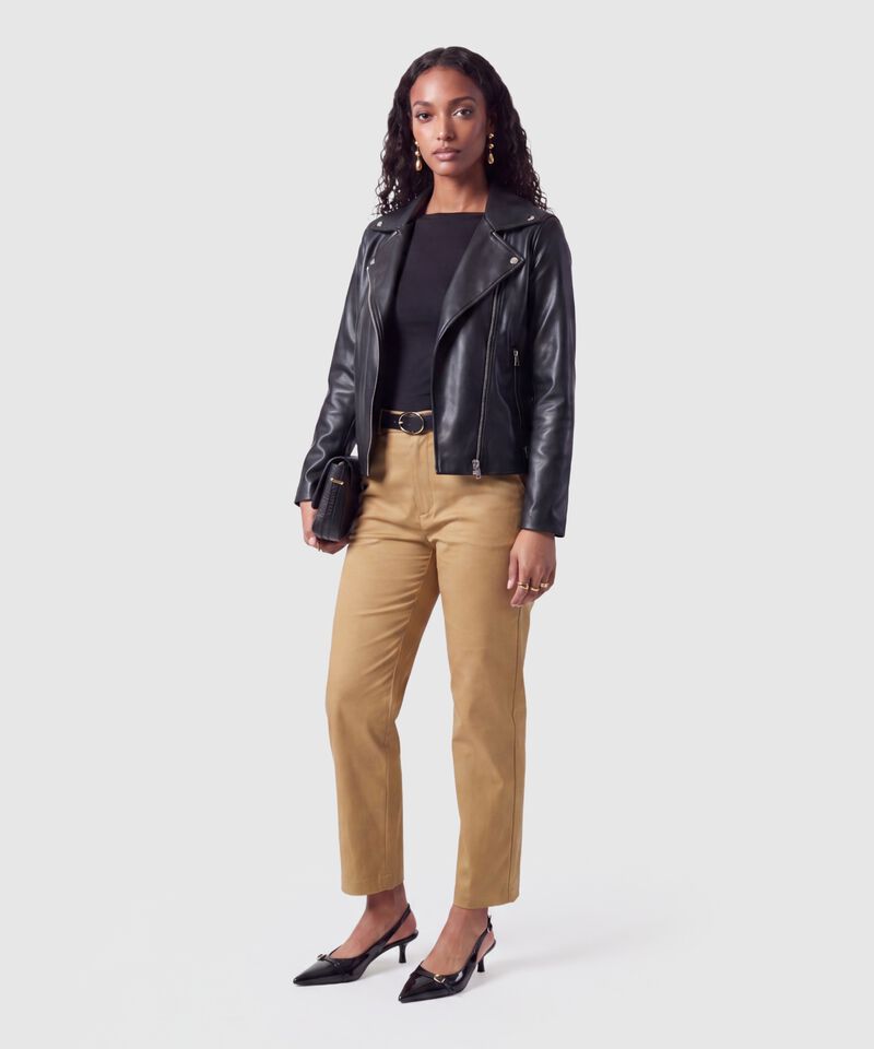 Pantal&oacute;n Recto Cl&aacute;sico Mujer