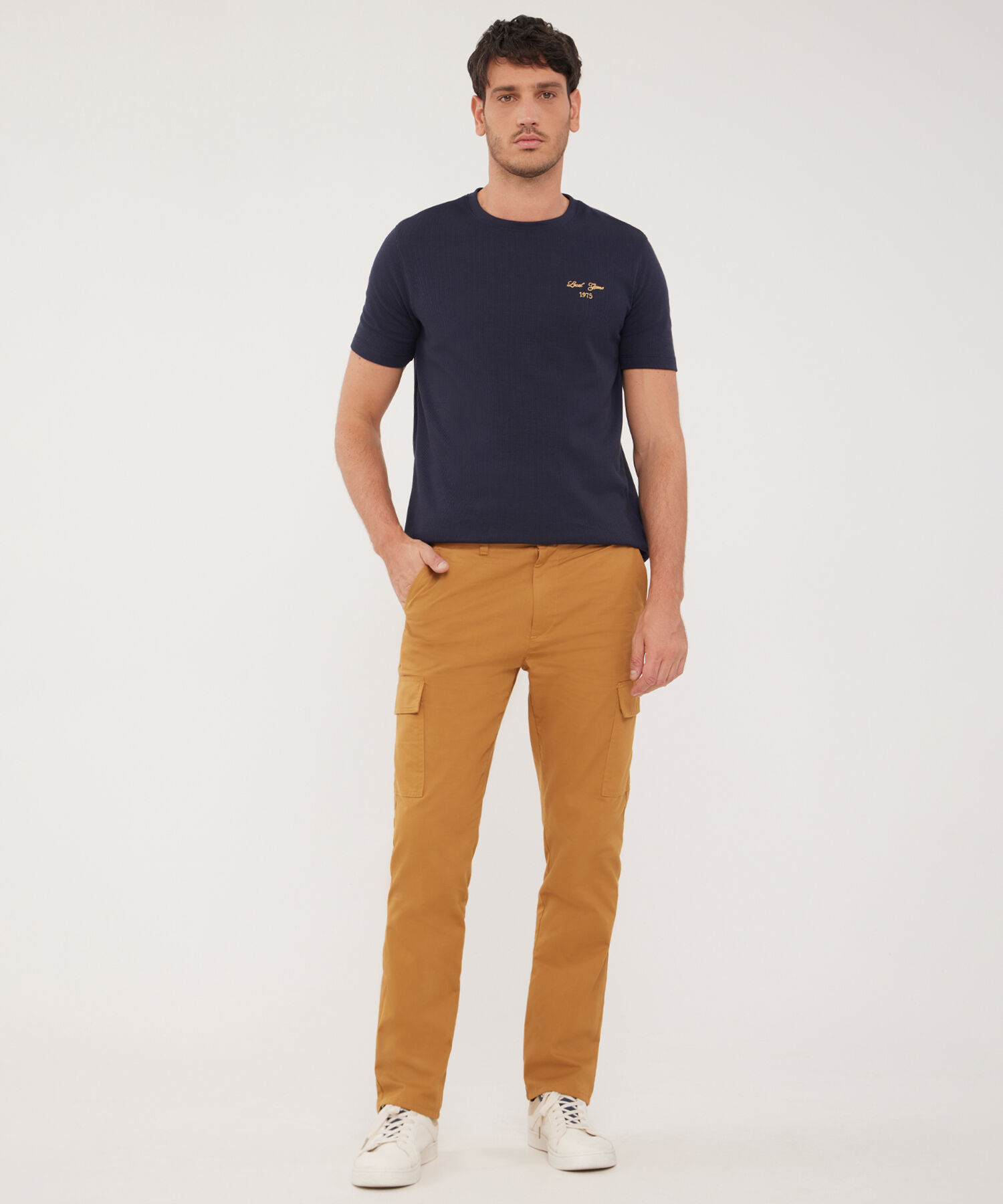 Pantalón Tipo Cargo Unicolor