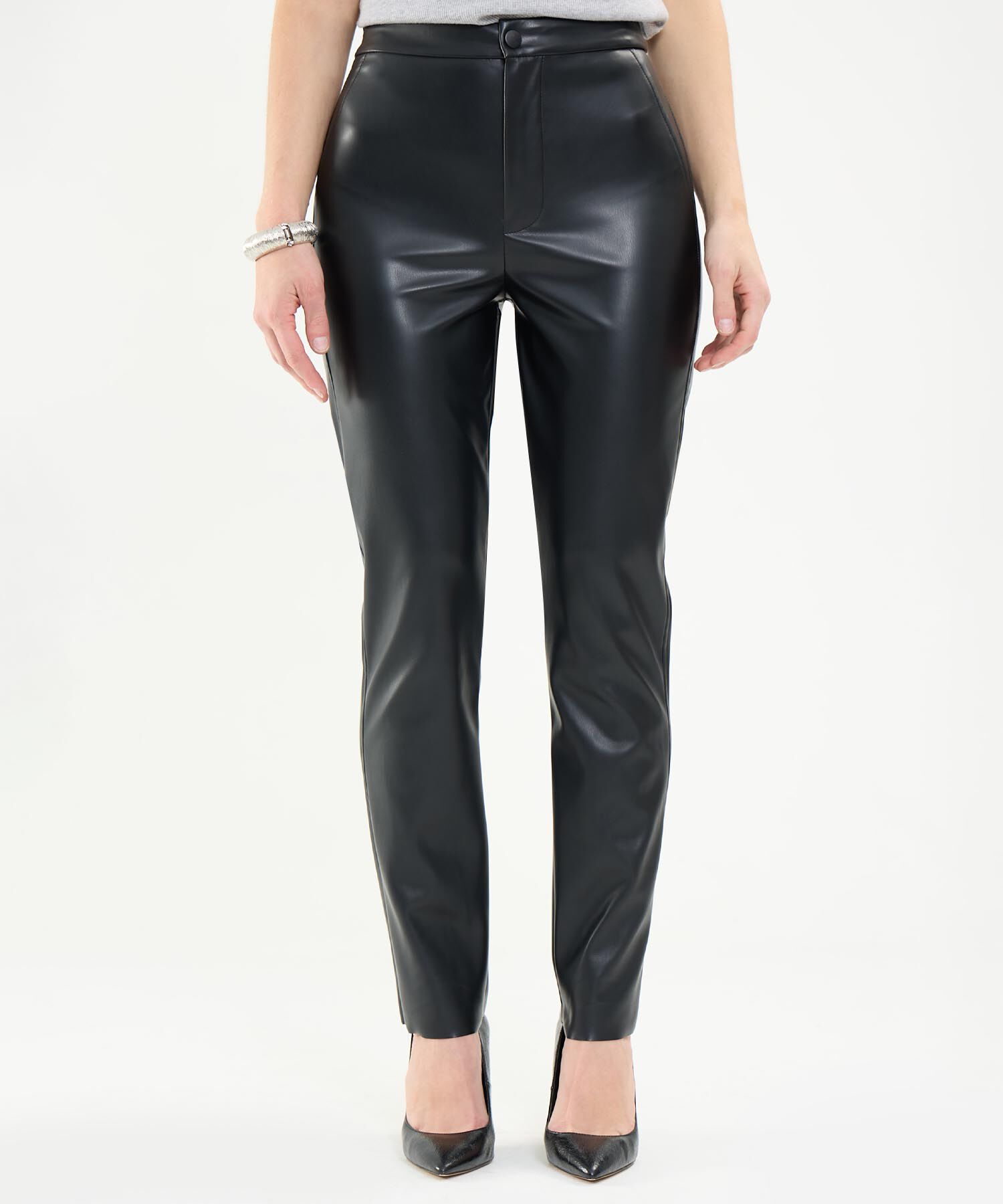 pantalón en Efecto Cuero