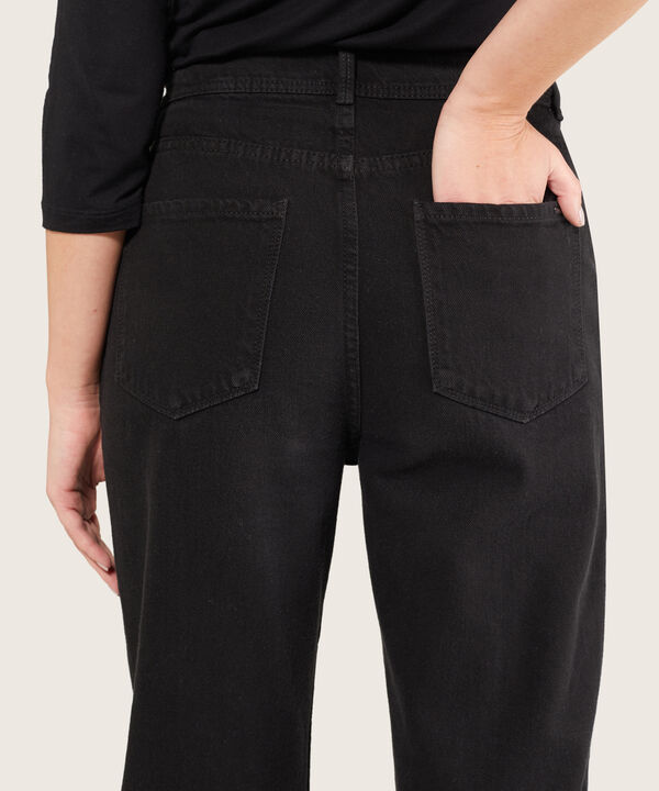 Jean Tipo Straight R&iacute;gido