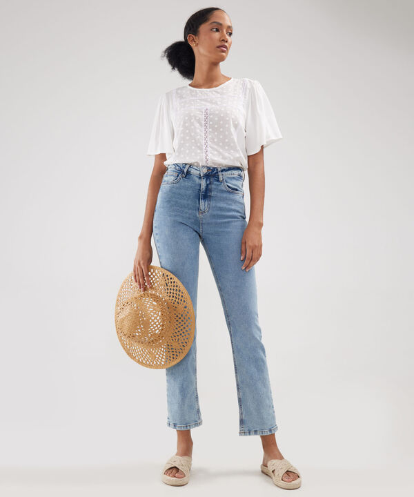 Jean Straight Tono Azul Claro image number null