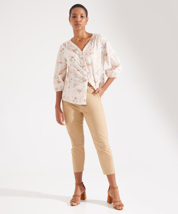 Pantalón Capri Con Bolsillos