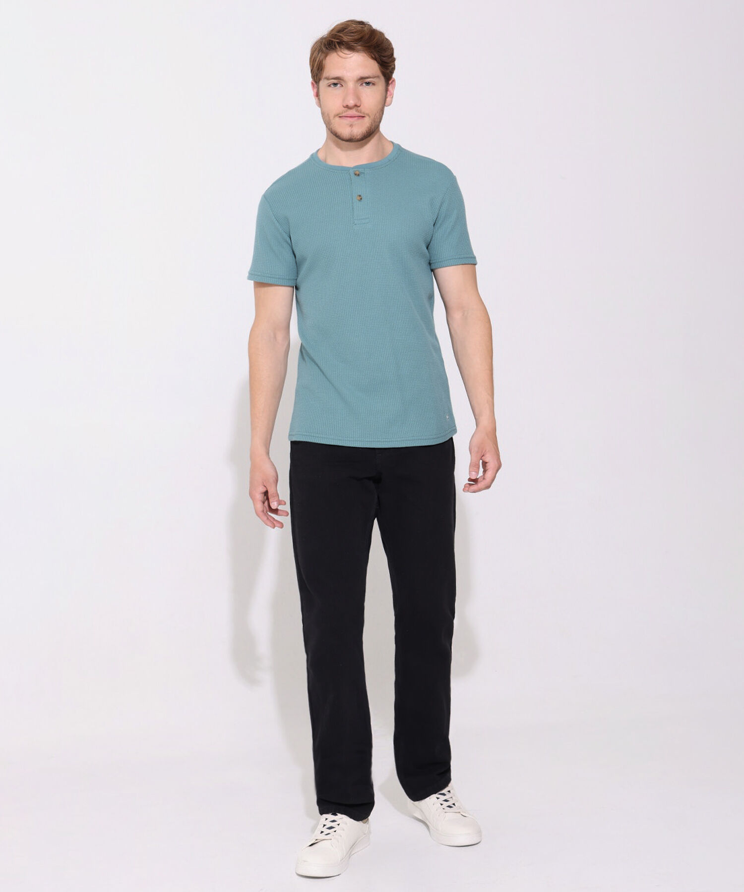 Camiseta Manga Corta Unicolor Cuello Henley