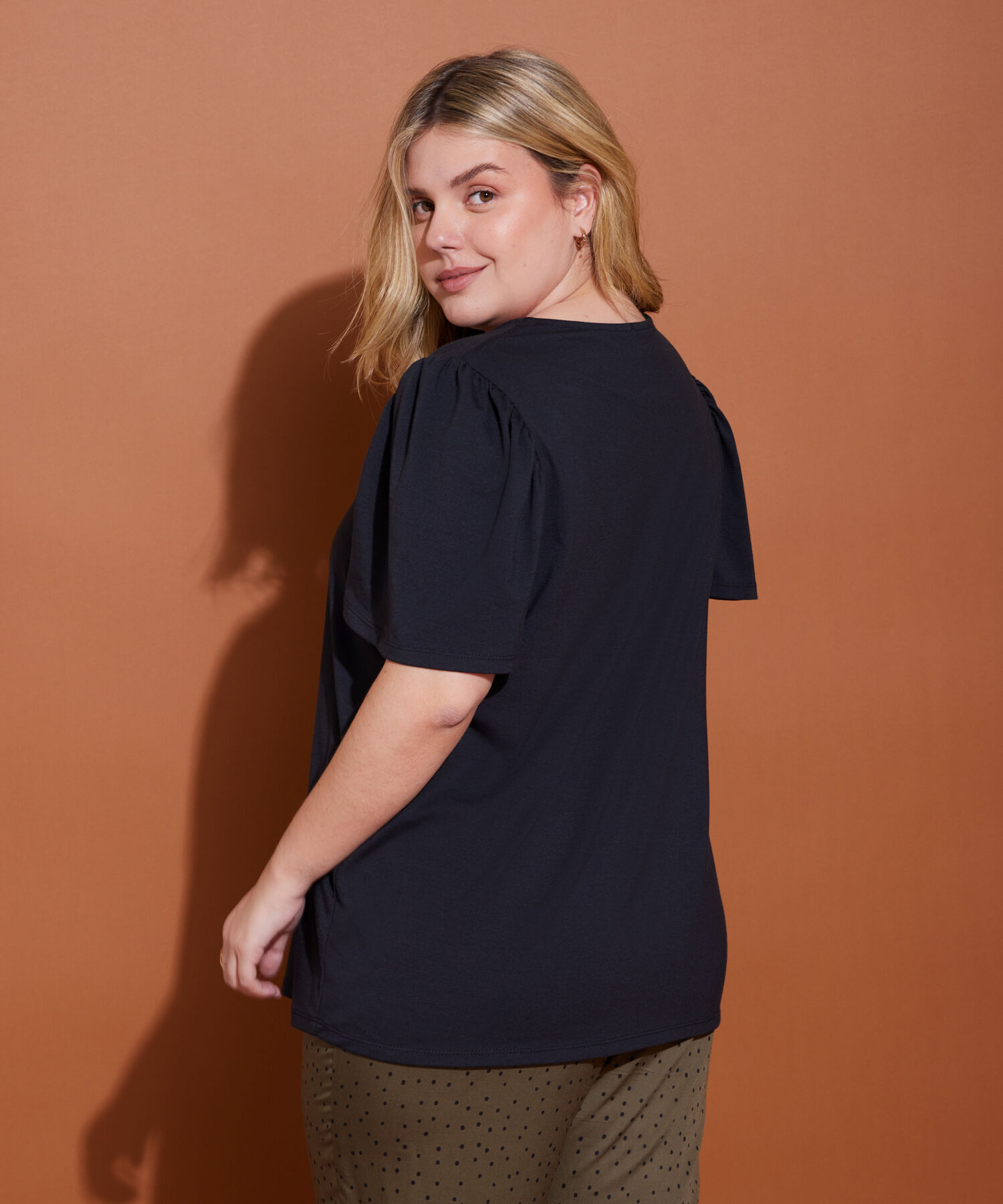 Camiseta Manga Abullonada Para Mujer Curvy