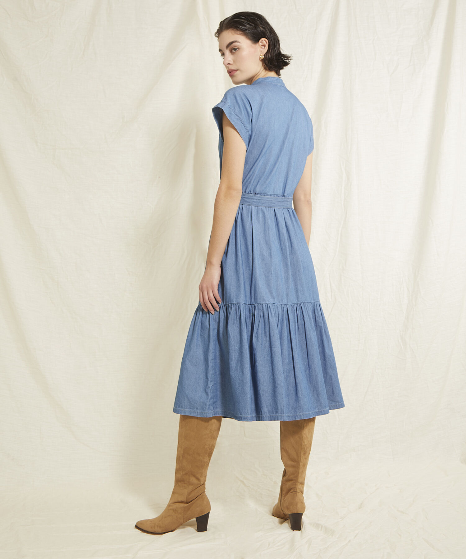 Vestido Tono Azul Claro Largo Con Cinturón