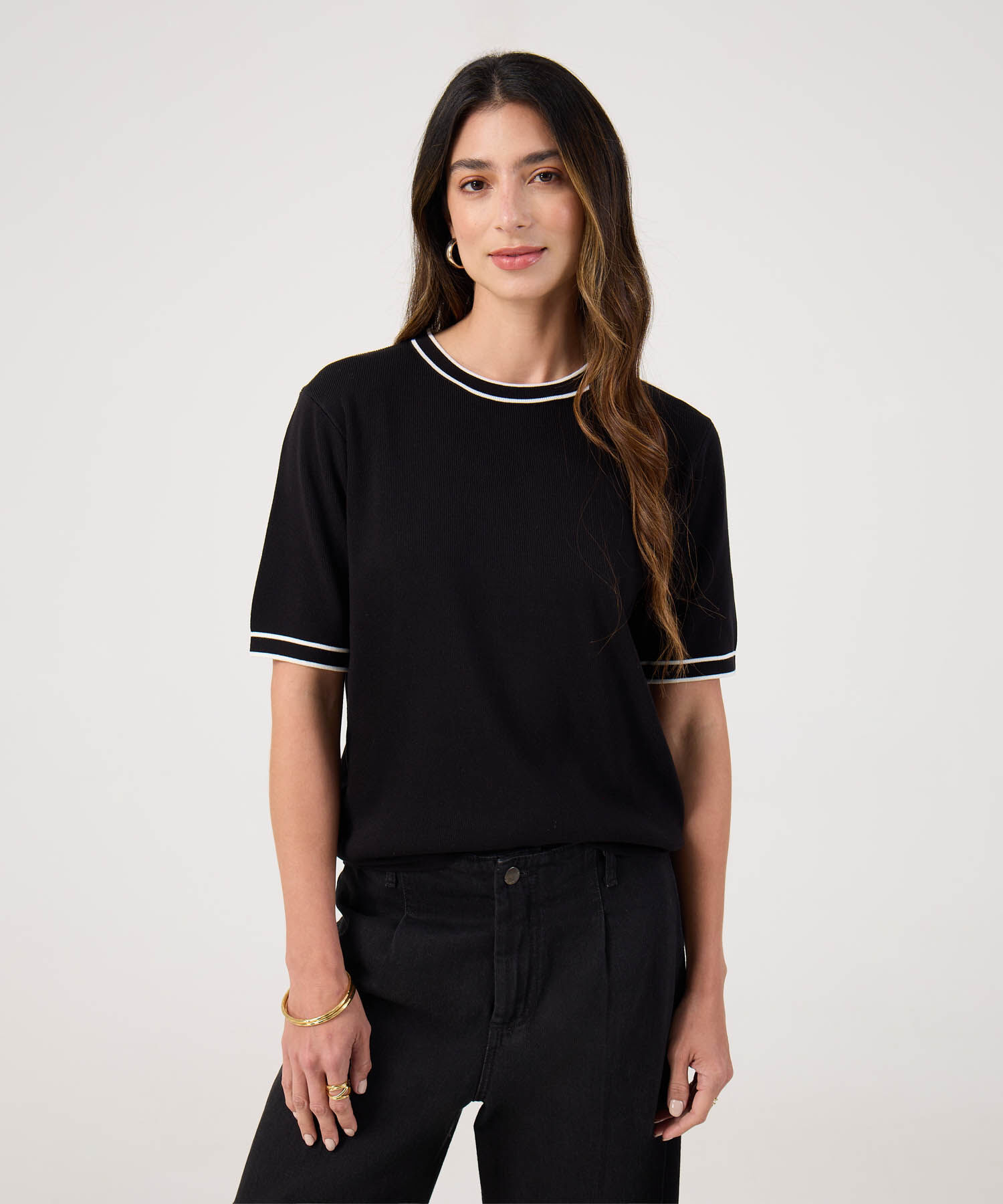 Camiseta Unicolor Con Detalle