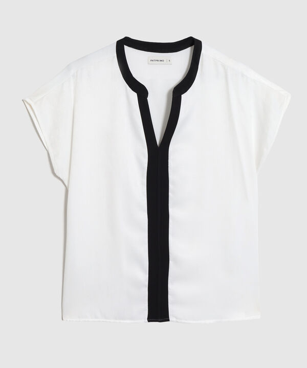 Blusa Minimalista de Escote Cruzado image number null