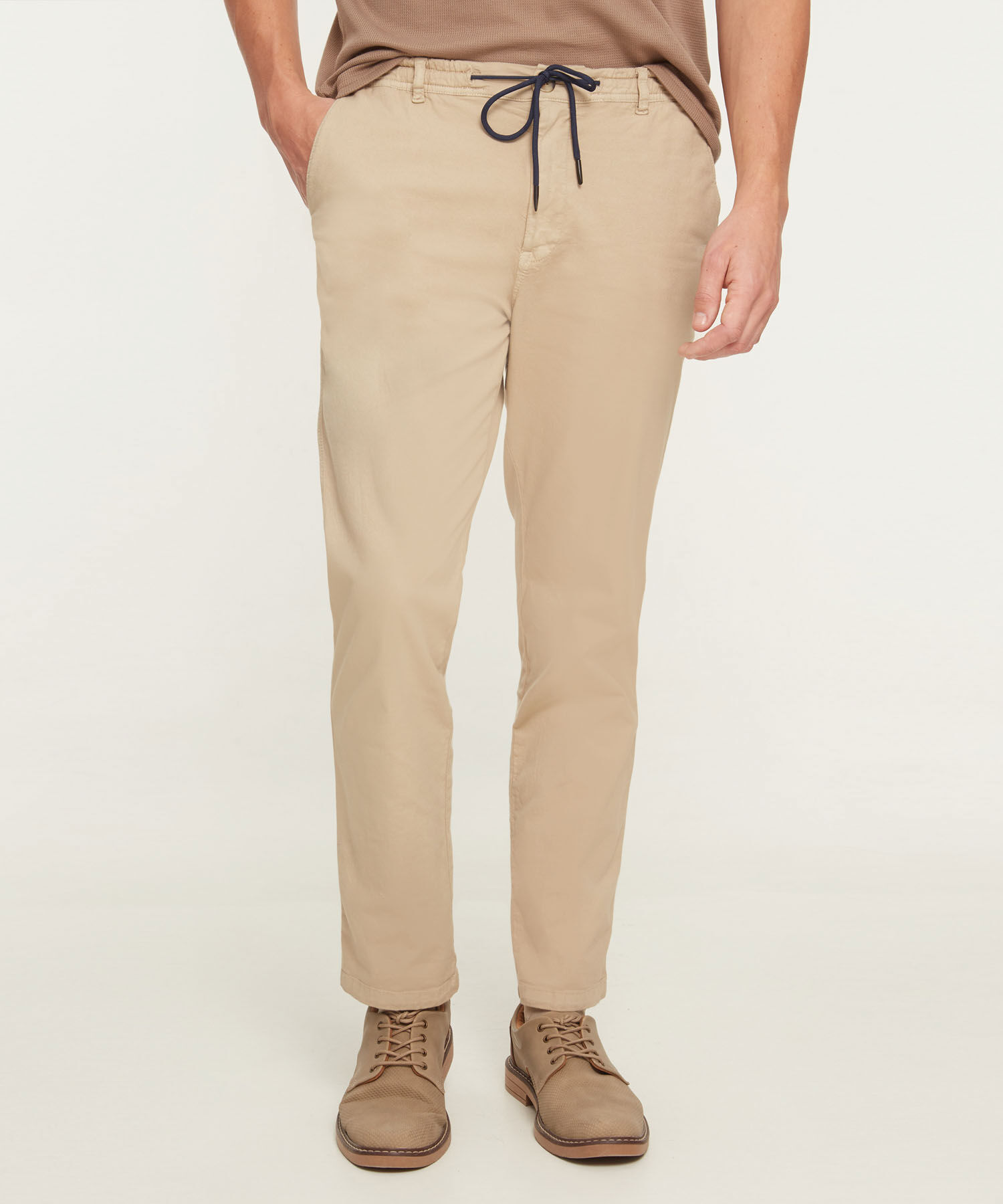 Pantalón Tipo Jogger Encauchado