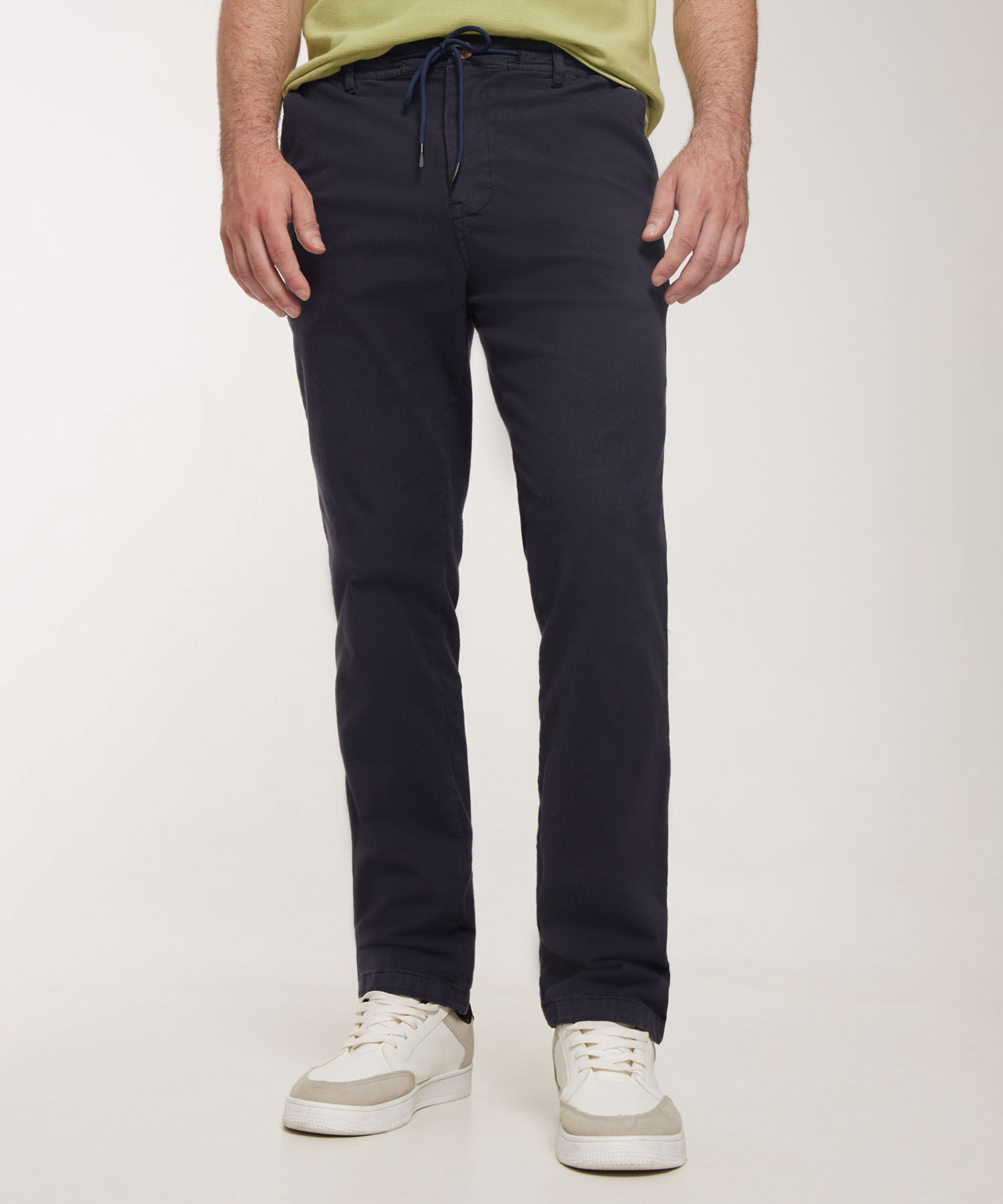 Pantalón Tipo Jogger Encauchado