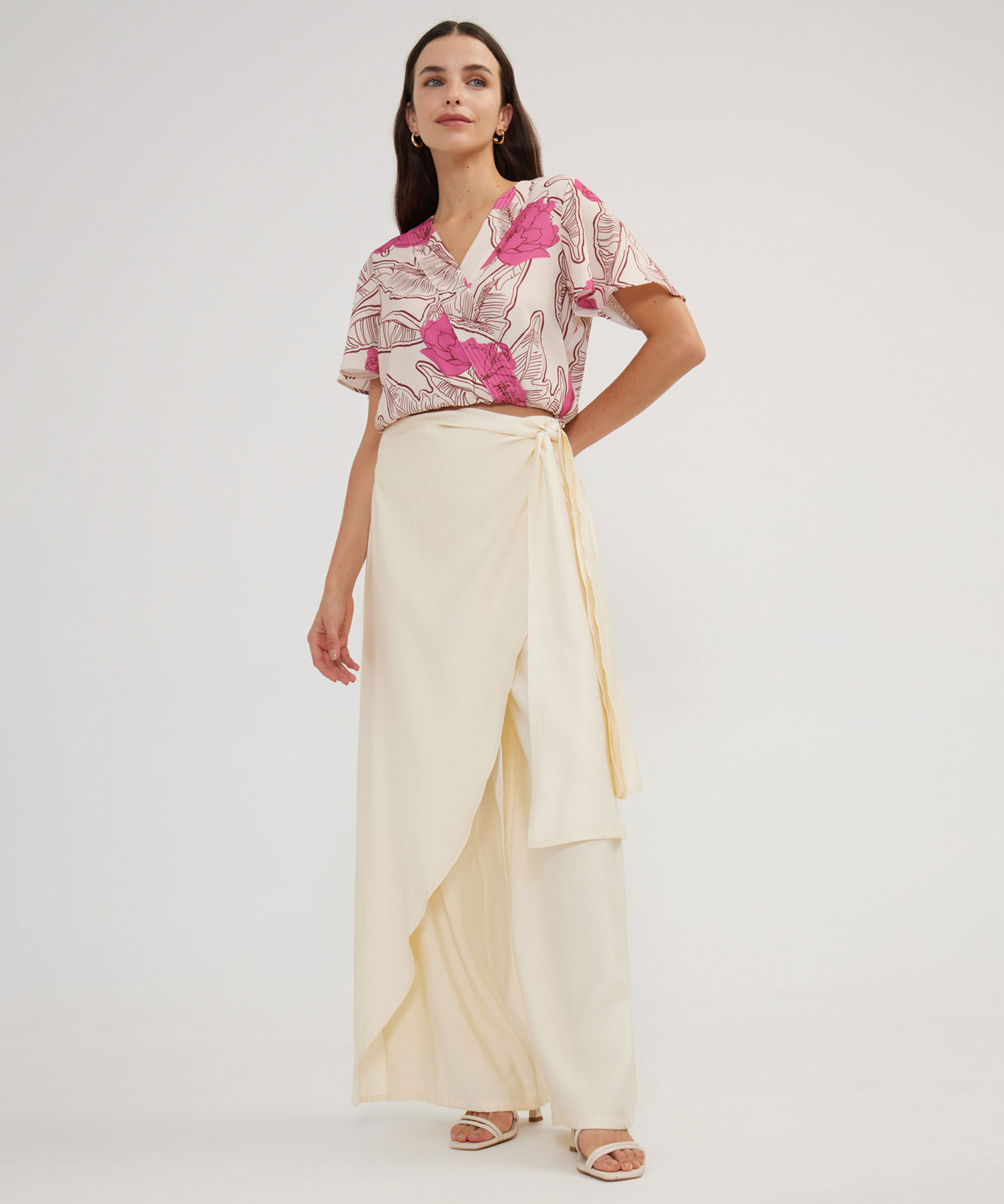 Pantalon Unicolor Con Sobrecapa