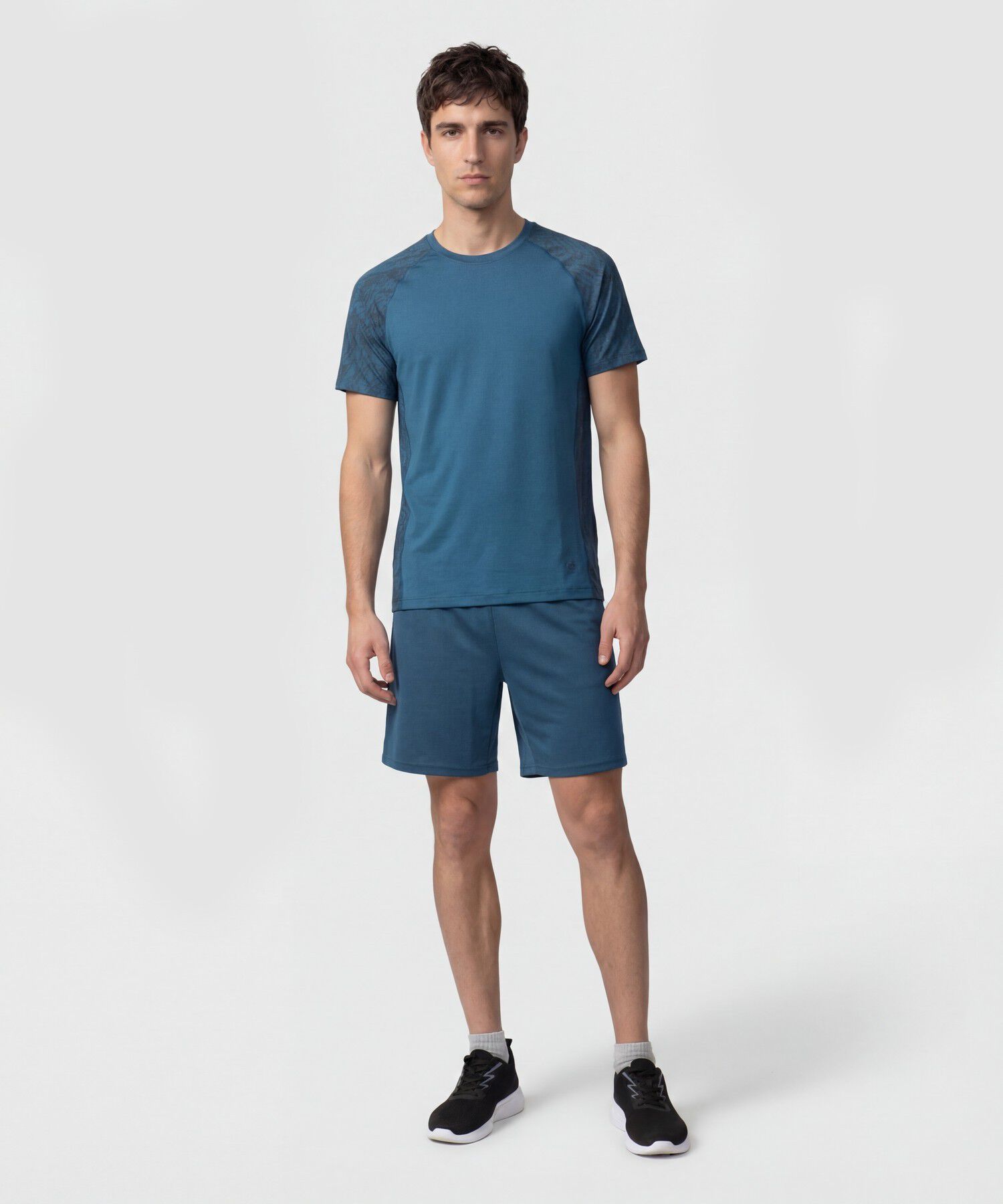 Camiseta Deportiva Con Detalle En Mangas 