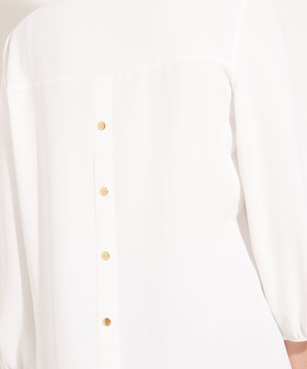 Blusa Manga 3/4 Con Detalle De  Pechera Con Broches  En Espalda