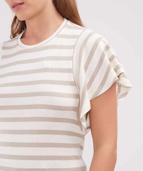 Camiseta Preteñida, Cuello Redondo Manga Corta Con Vuelo