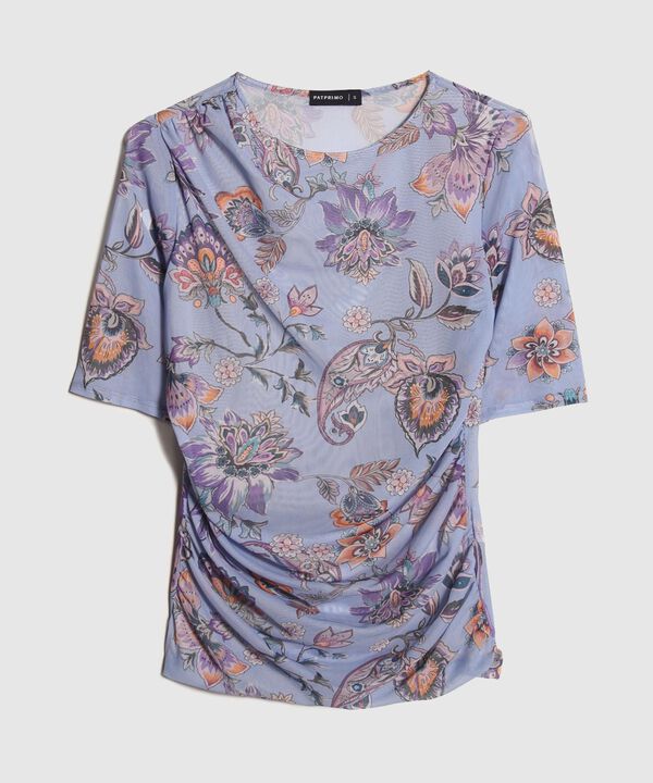 Camiseta Estampada Manga Corta, Escote Redondo, Con Recogidos En Hombros Y Laterales.