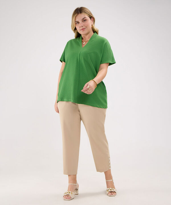 Pantalon Unicolor Con Botones En Bota image number null
